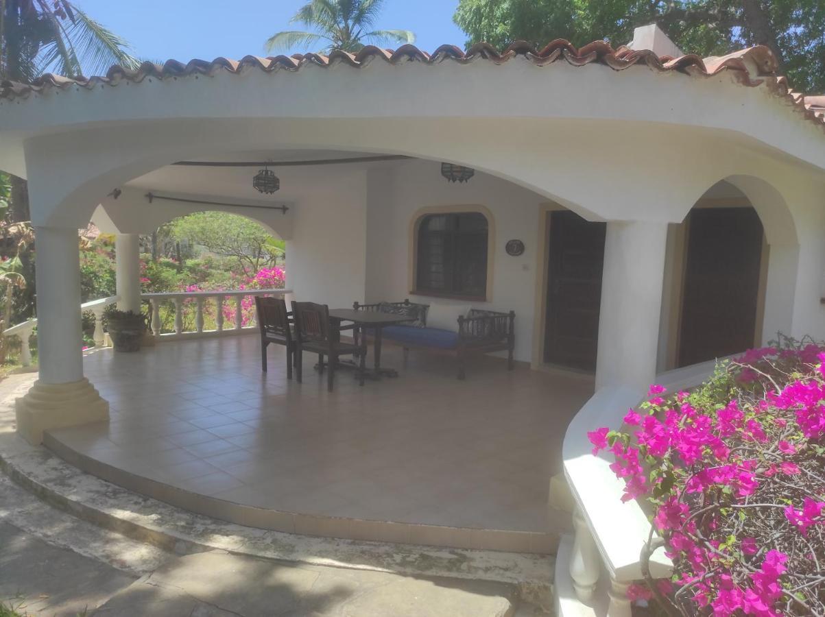 2Livu Villas Watamu Exterior foto